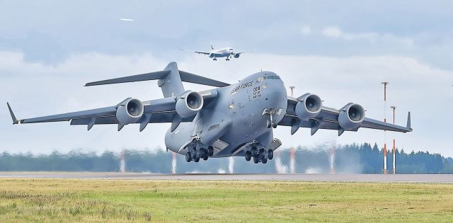 — — - United States Air Force 10-0218 Boeing C-17A Globemaster III