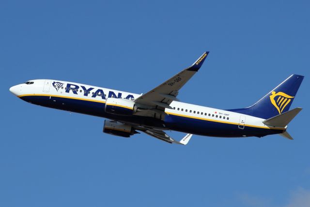 Boeing 737-800 (9H-QBF) - 21/01/2022: Flying under malta Reg., flight to Berlin (BER) after T/O from runway 26.