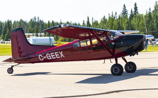 Cessna Skywagon (C-GEEX)