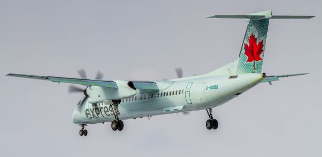 de Havilland Dash 8-400 (C-GGDU)