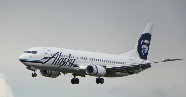 BOEING 737-400 — - Nice angle.