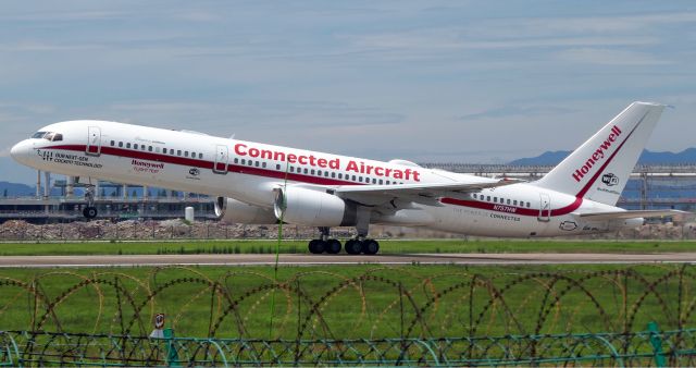 Boeing 757-200 (N757HW)