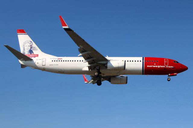 Boeing 737-800 (SE-RXD)