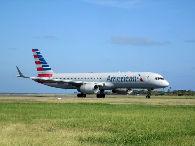 Boeing 757-200 (N189AN)