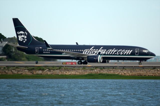 Boeing 737-800 (N548AS)