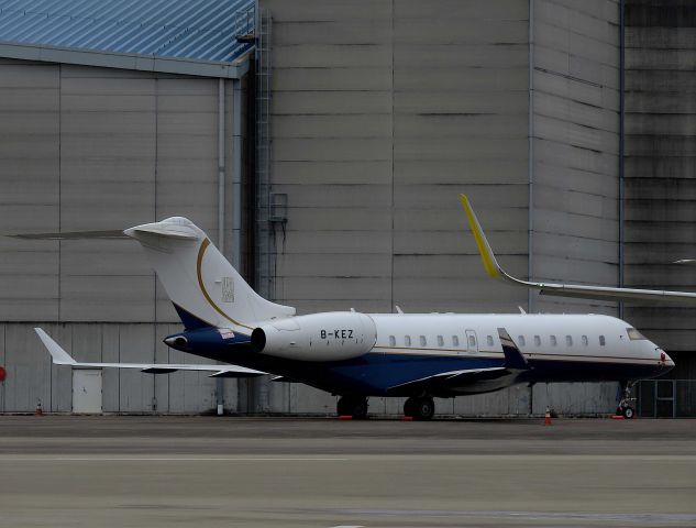 Bombardier Global 5000 (B-KEZ) - I take a picture on Dec 22, 2017.