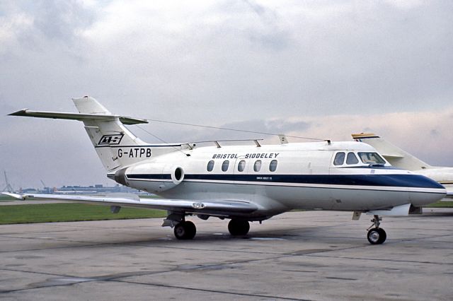 — — - BRISTOL SIDDELEY - HAWKER SIDDELEY HS-125-1B/522 - REG G-ATPB (CN 125-25089) - LONDON HEATHROW UK. ENGLAND - EGLL (18/10/1967)