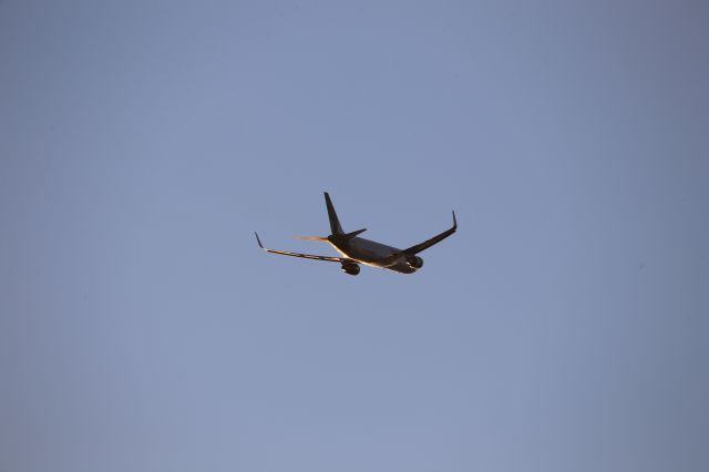 BOEING 767-300 (N399CM)