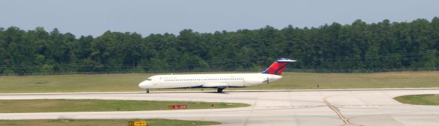 McDonnell Douglas DC-9-50 (N764NC)