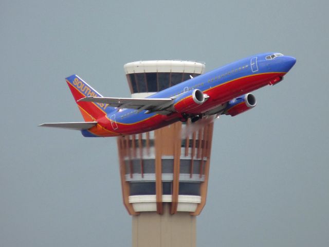 BOEING 737-300 (N660SW) - Sept. 5, 2009