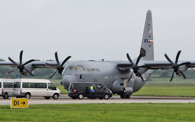 08-3175 — - rch288 usaf c-130j-30 08-3175 at shannon 1/6/19.