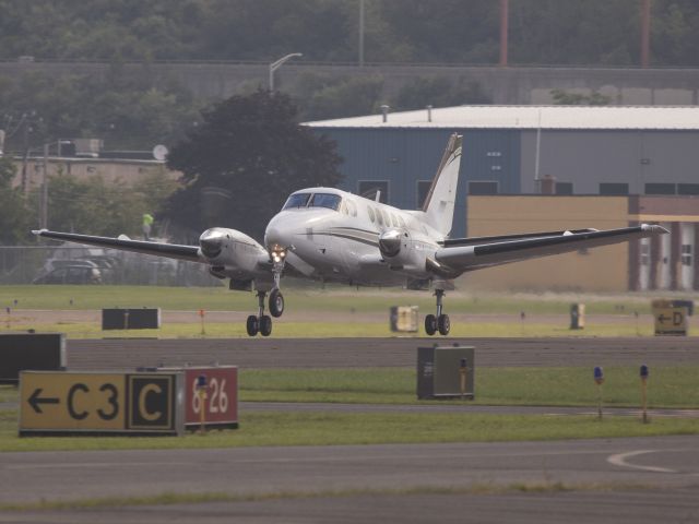 Beechcraft King Air 100 (N24EM) - Take off runway 26.