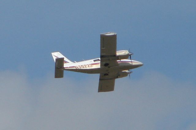 Piper Seneca (N55223) - Piper Seneca (N55223) departs Sarasota-Bradenton International Airport