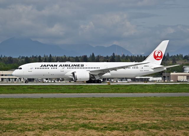 Boeing 787-9 Dreamliner (JA862J)
