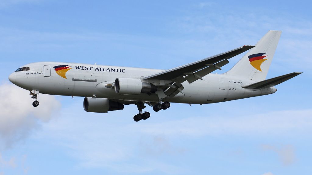 BOEING 767-200 (SE-RLA)