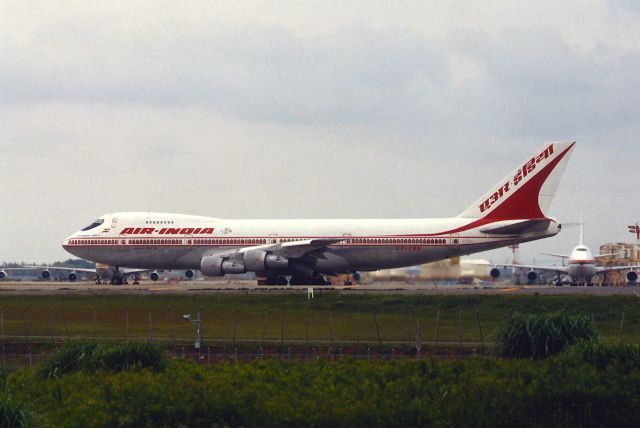 Boeing 747-200 (VT-EBN) - Departure at Narita Intl Airport Rwy34 on 1988/05/25