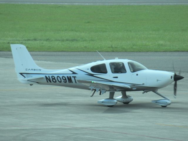 Cirrus SR-22 (N809MT)