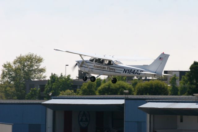 Cessna Skyhawk (N184AF)