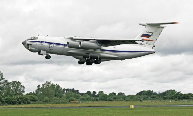 Ilyushin Il-76 —