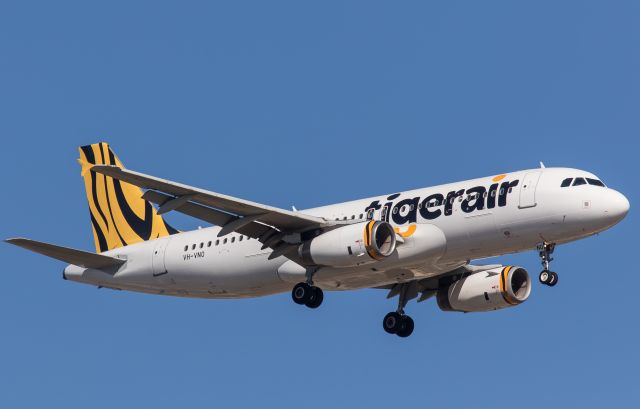 Airbus A320 (VH-VNQ) - Tiger Airways A320 VH-VNQ on finals to ADL as TT313 from BNE