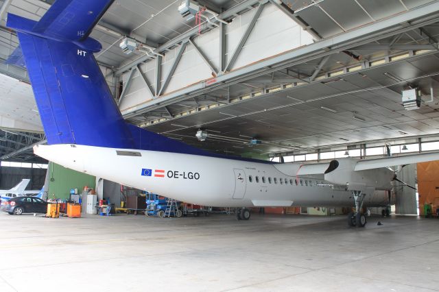 de Havilland Dash 8-400 (OE-LGO)