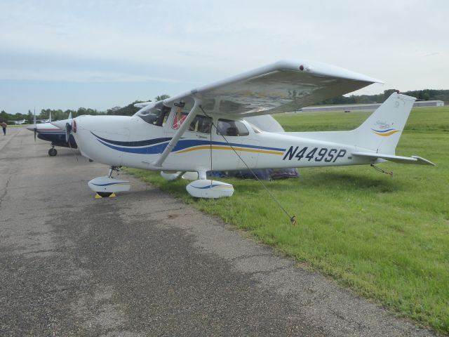 Cessna Skyhawk (N449SP)