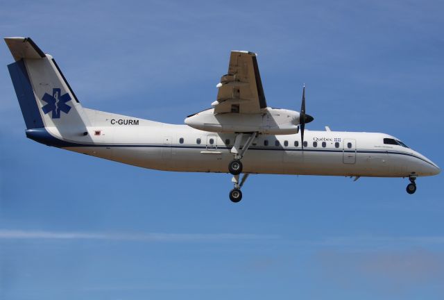 de Havilland Dash 8-300 (C-GURM)