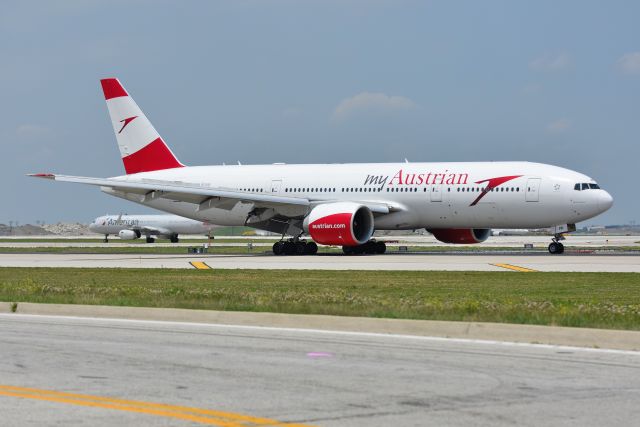 Boeing 777-200 (OE-LPD) - Rolling out on 10-C after landing 06-29-19