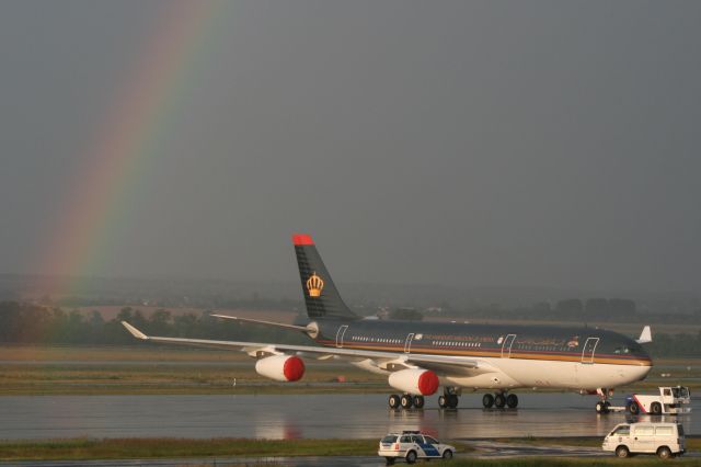 Airbus A340-300 (JY-ABH)