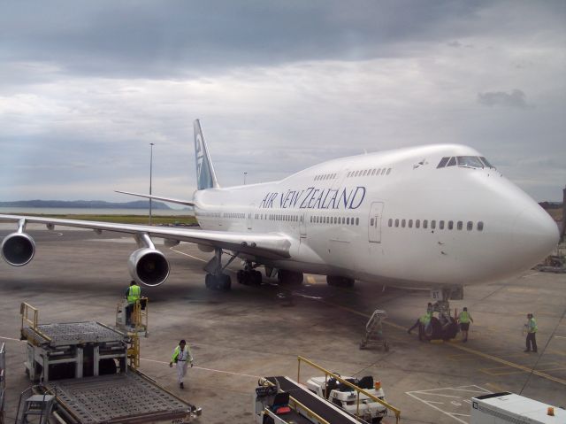 Boeing 747-400 (ZK-NBT)