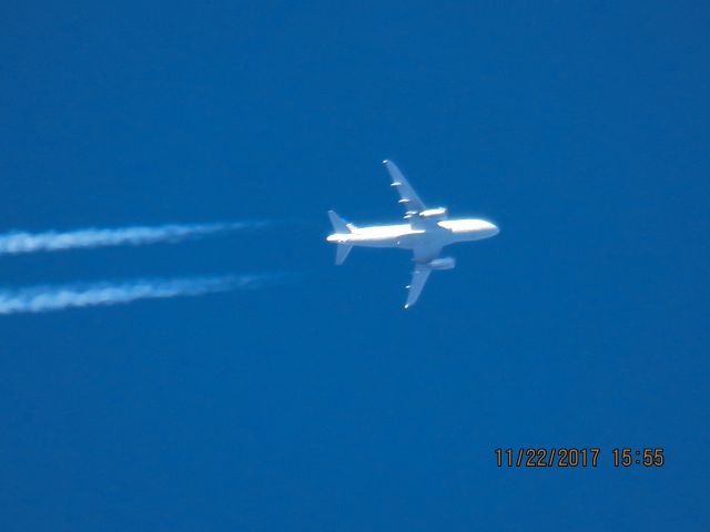 Airbus A319 (N817UA)