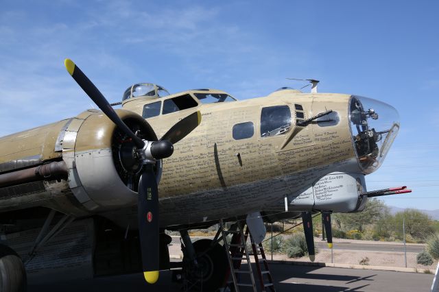 Boeing B-17 Flying Fortress (23-1909)