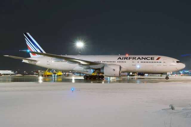 Boeing 777-200 (F-GSPB)