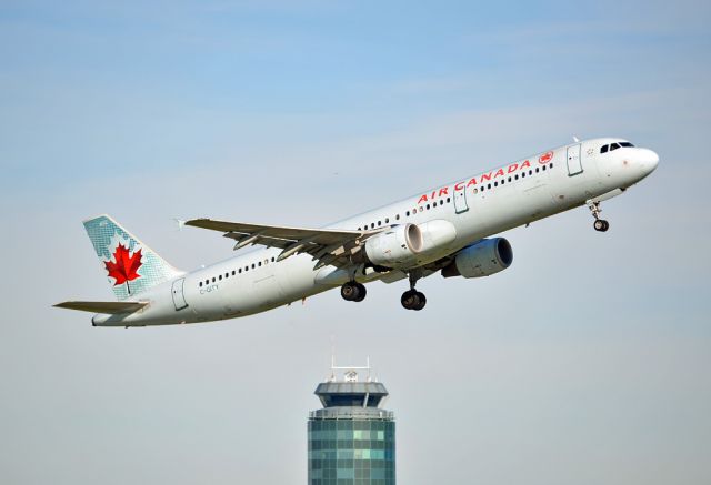Airbus A321 (C-GITY)