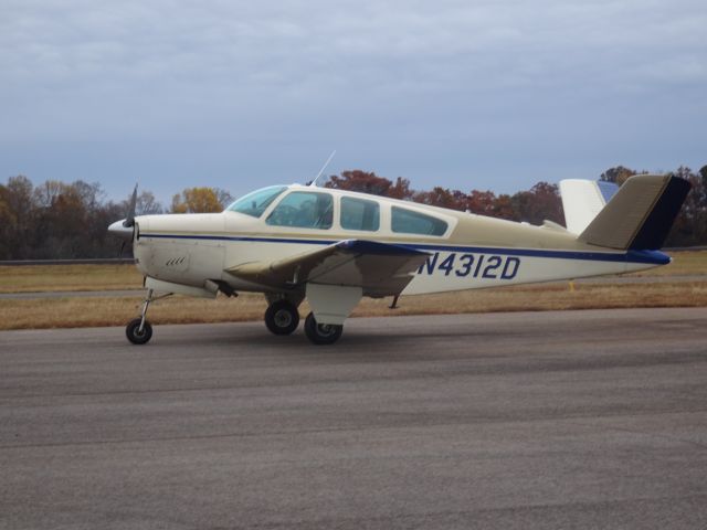 Beechcraft 35 Bonanza (N4612D)