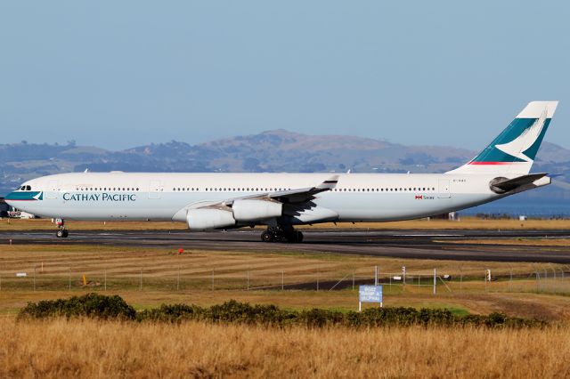 Airbus A340-300 (B-HXC)