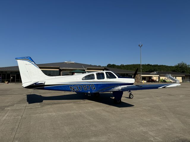 Beechcraft Bonanza (33) (N3787Q)