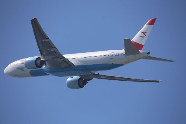 Boeing 777-200 (OE-LPE)