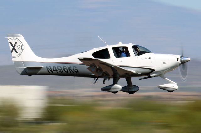 Cirrus SR-20 (N496KG) - Doing pattern work at Deer Valley.