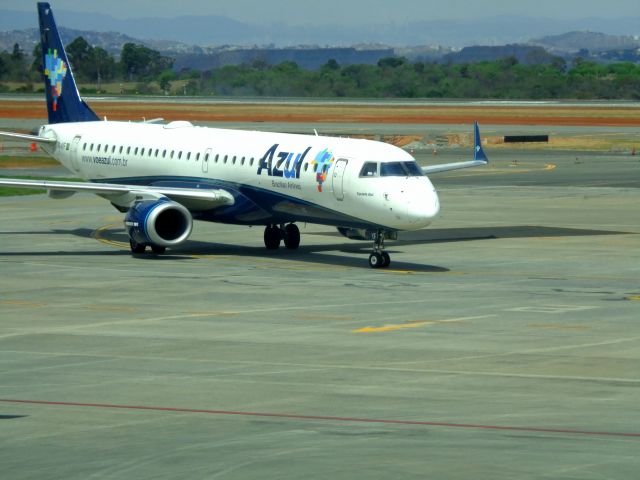 Embraer ERJ-190 (PR-AYF)
