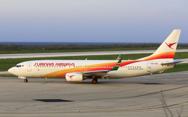 Boeing 737-800 (PZ-TCX)