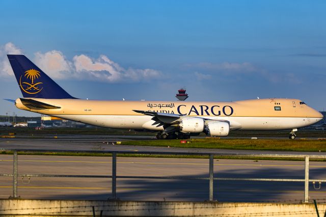 BOEING 747-8 (HZ-AI3)