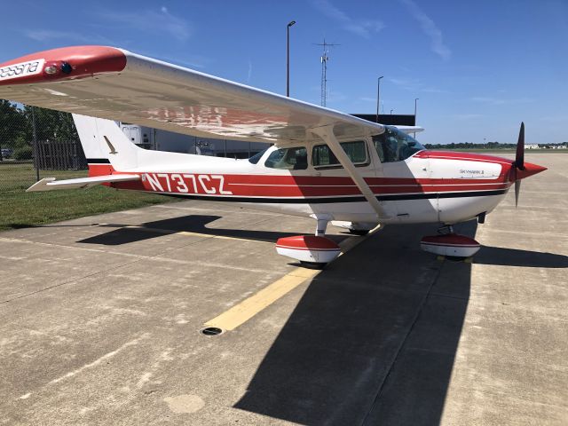 Cessna Skyhawk (N737CZ)