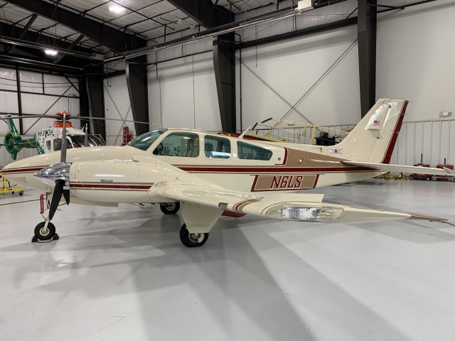 Beechcraft 55 Baron (N6LS) - VLS Baron resting in hanger, waiting for Leigh to arrive