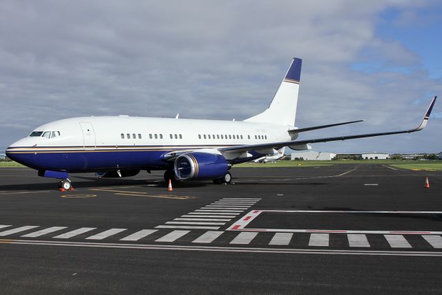 Boeing 737-700 (VP-BEL)