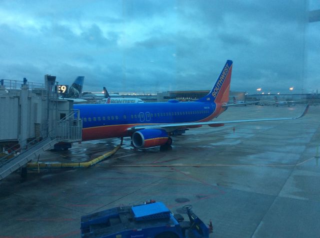 Boeing 737-800 — - Doing some early morning terminal plane spotting at KPHL a few minutes before my flight to Midway. Then I will get on a flight to KMSP. This is not the aircraft I got on. I was on a 737-700