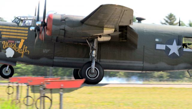 Consolidated B-24 Liberator (N224J)