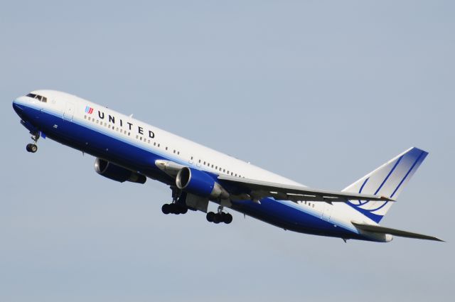 BOEING 767-300 (N663UA) - Seen at KIAD on 6/14/2009.