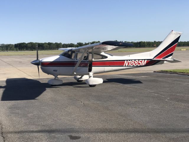 Cessna Skylane (N1885M)