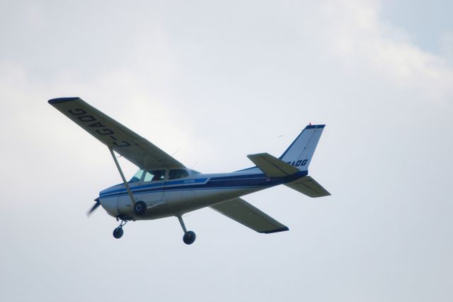 Cessna Skyhawk (C-GAQG) - Taken on September 2, 2011.